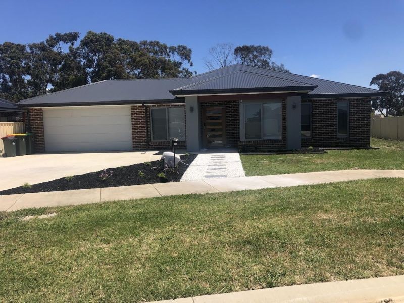 10 Chris Crescent, Traralgon VIC 3844
