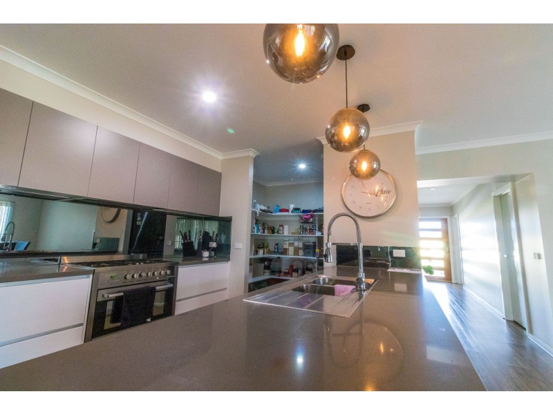 10 Chris Crescent, Traralgon VIC 3844