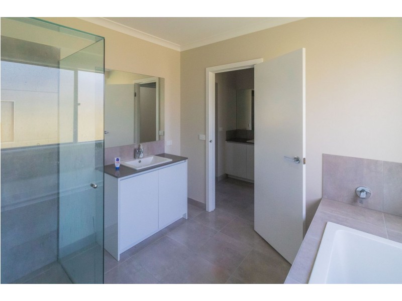 10 Chris Crescent, Traralgon VIC 3844