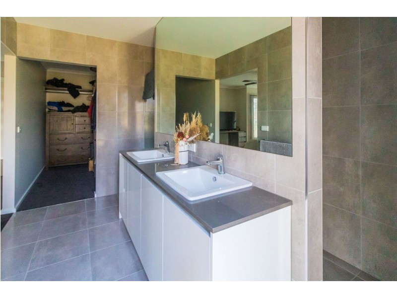 10 Chris Crescent, Traralgon VIC 3844