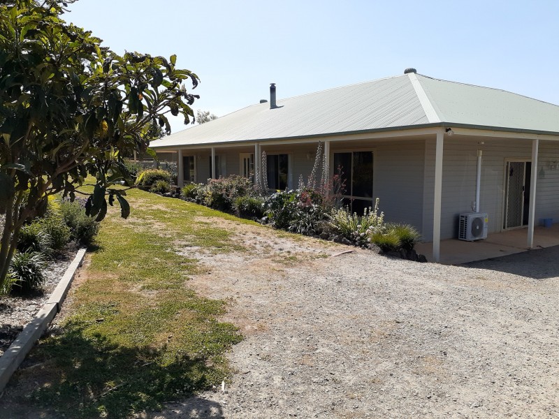 51 Hawkey Road, Drouin VIC 3818