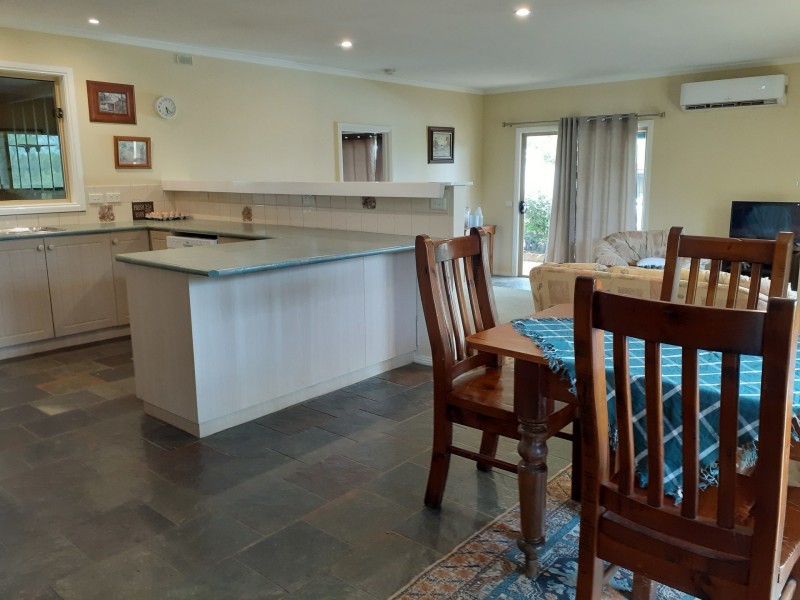 51 Hawkey Road, Drouin VIC 3818
