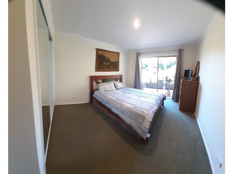 51 Hawkey Road, Drouin VIC 3818