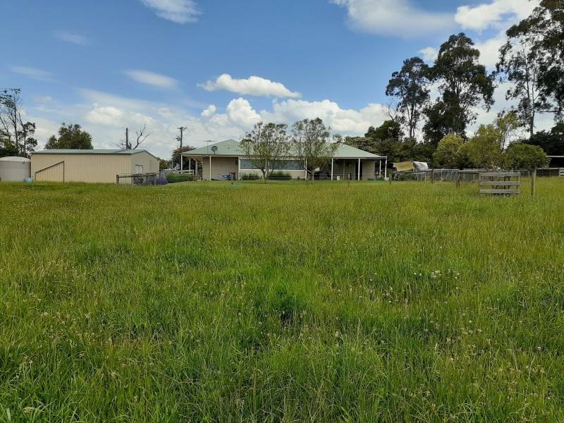 51 Hawkey Road, Drouin VIC 3818