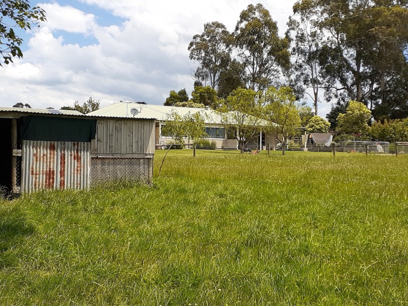 51 Hawkey Road, Drouin VIC 3818