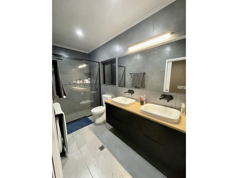 15 Jilgarree Place, Oakhurst QLD 4650