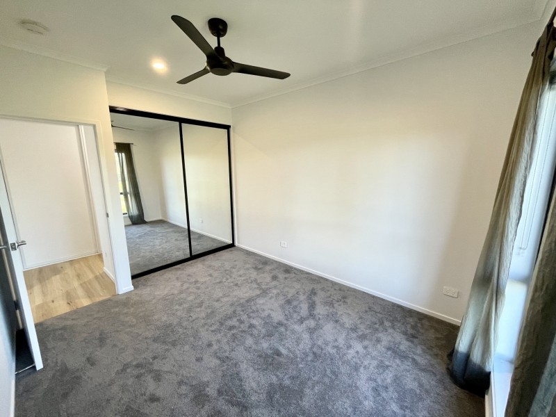 15 Jilgarree Place, Oakhurst QLD 4650