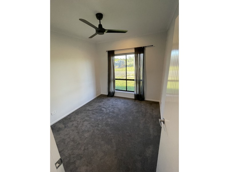 15 Jilgarree Place, Oakhurst QLD 4650