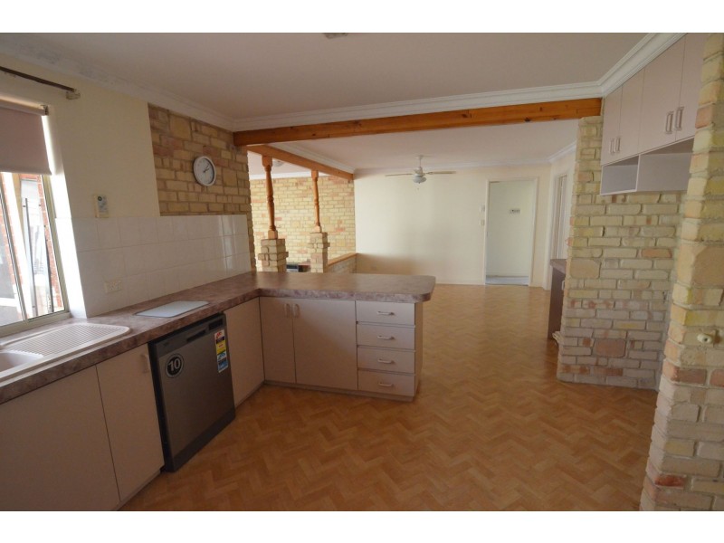 69 Premier Circle, Spencer Park WA 6330