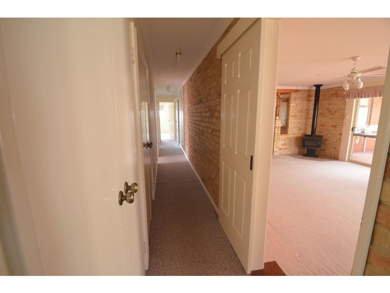 69 Premier Circle, Spencer Park WA 6330