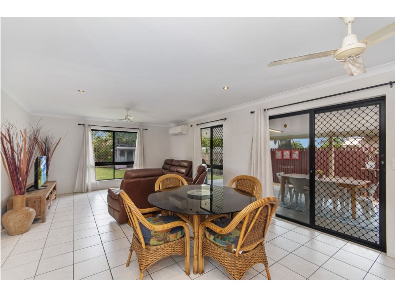 23 Saxby Crescent, Mount Louisa QLD 4814