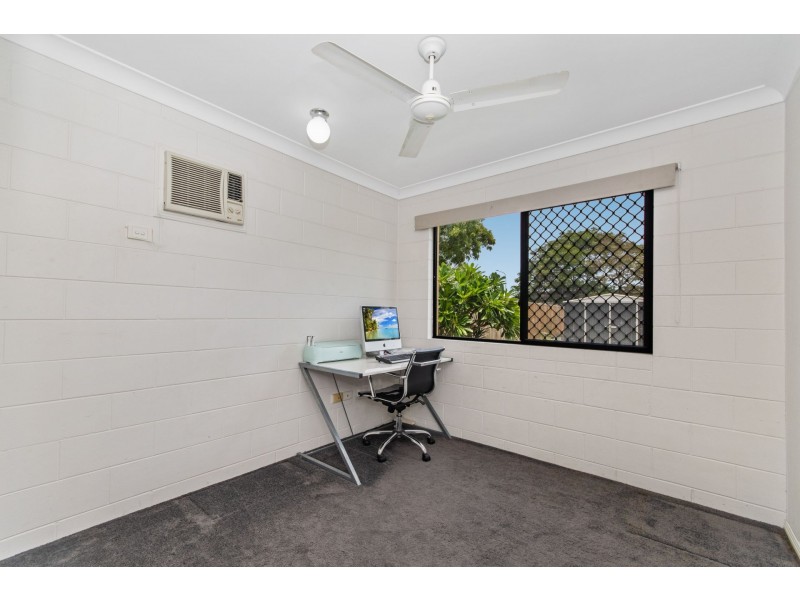 23 Saxby Crescent, Mount Louisa QLD 4814