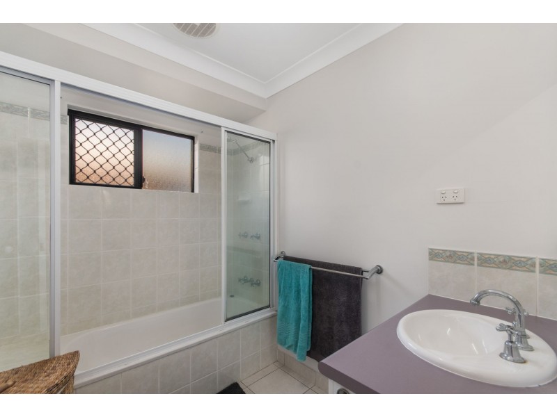 23 Saxby Crescent, Mount Louisa QLD 4814