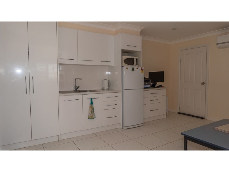 26 Atherton Crescent, Tatton NSW 2650