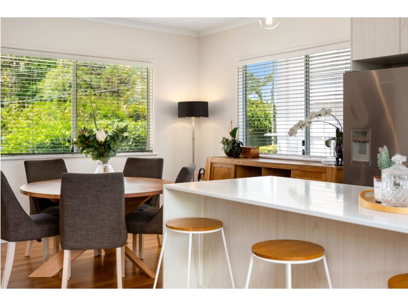 6 Bunning Street, Indooroopilly QLD 4068