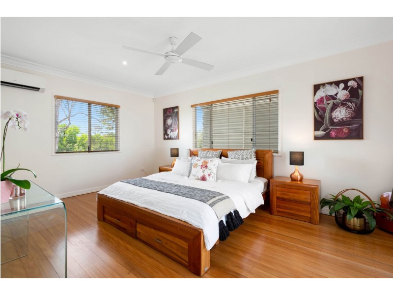 6 Bunning Street, Indooroopilly QLD 4068