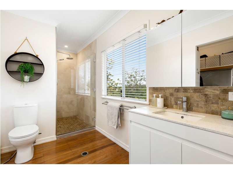 6 Bunning Street, Indooroopilly QLD 4068
