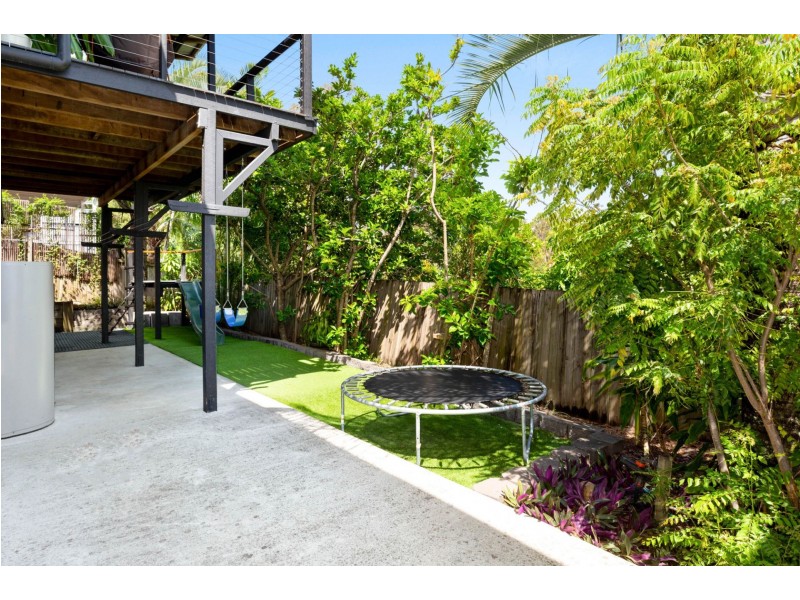 6 Bunning Street, Indooroopilly QLD 4068