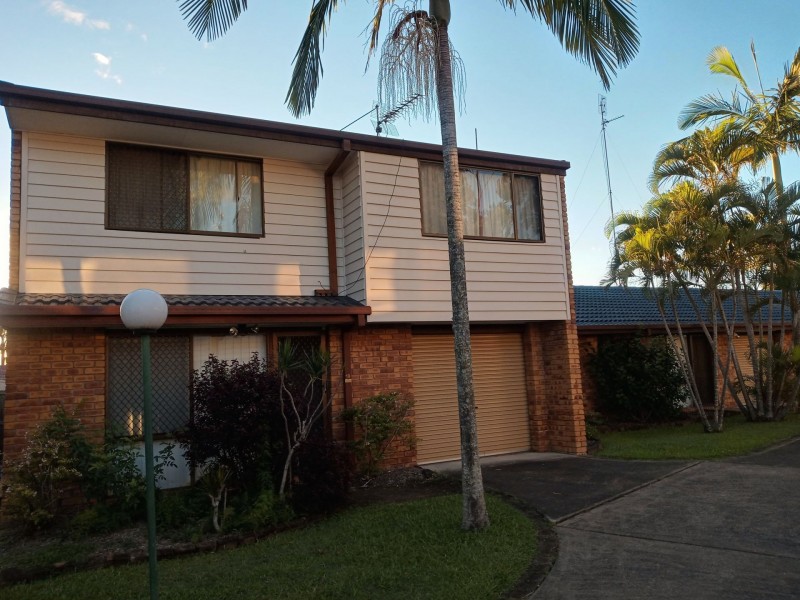 18/21 St Kevins Ave, Benowa QLD 4217