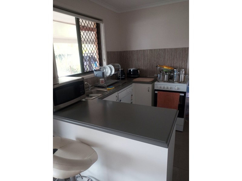 18/21 St Kevins Ave, Benowa QLD 4217