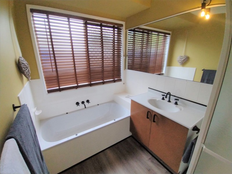 68 Rue Montaigne, Petrie QLD 4502