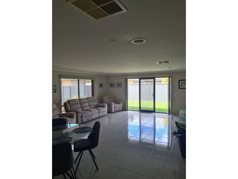 43 Creek View End, Wangaratta VIC 3677