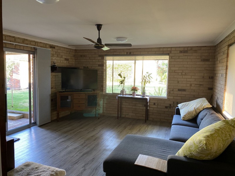 273 Ocean Drive, Withers WA 6230