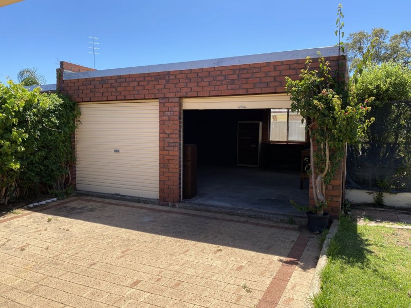 273 Ocean Drive, Withers WA 6230