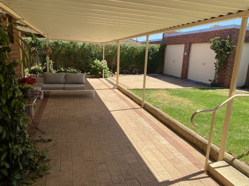 273 Ocean Drive, Withers WA 6230