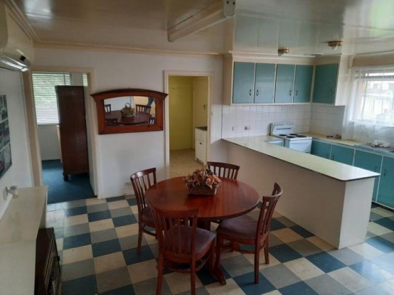 10 Liverpool St, Cowra NSW 2794