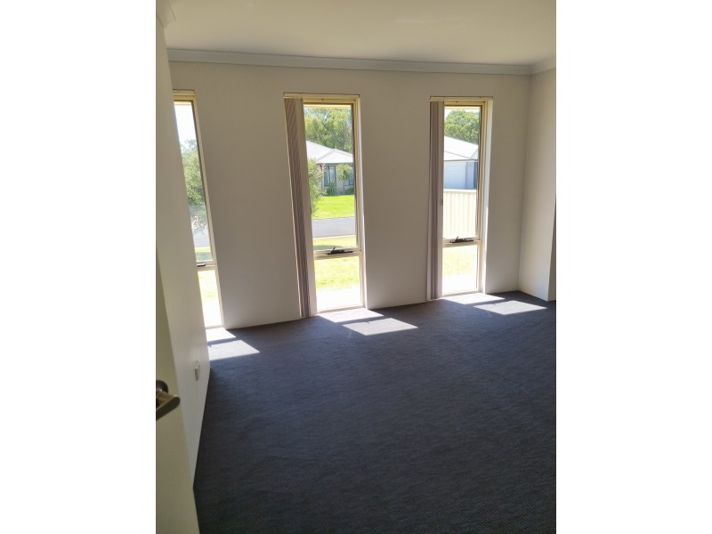 5 Crouchley Court, Broadwater WA 6280