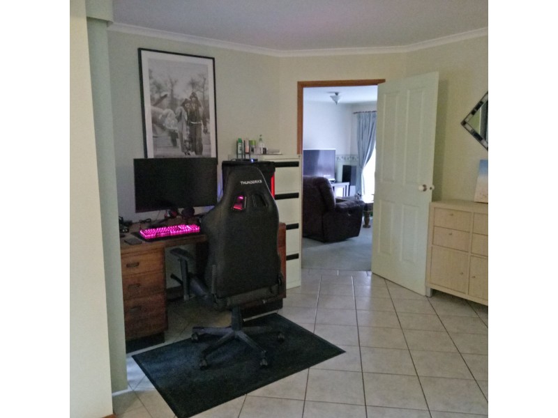 18 De Lisle ave, Sunbury VIC 3429