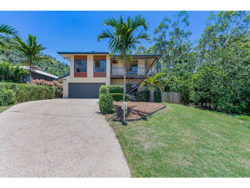64 Jones Road, Cannonvale QLD 4802