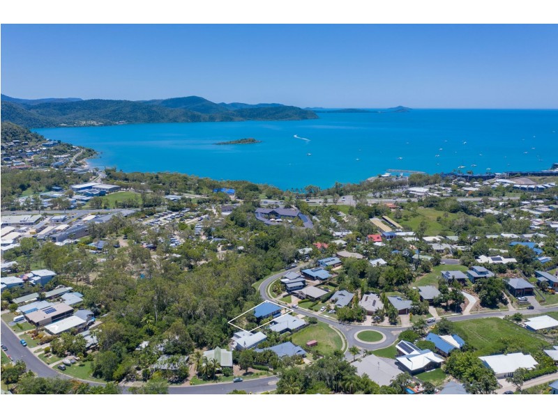 64 Jones Road, Cannonvale QLD 4802