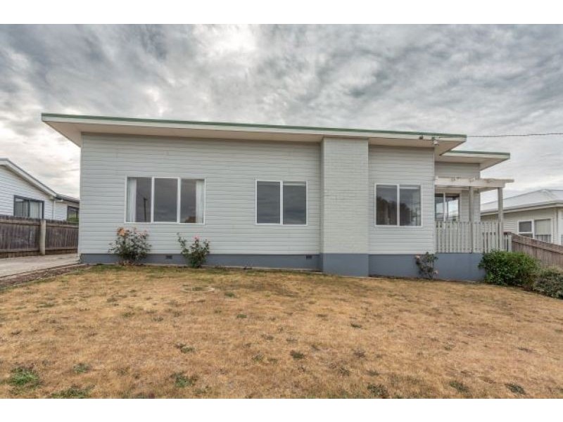 77 Ronald Street, Devonport TAS 7310