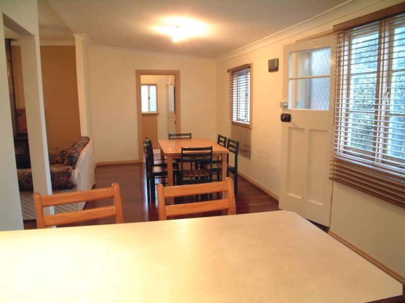 8 Hawthorne Avenue, Collie WA 6225