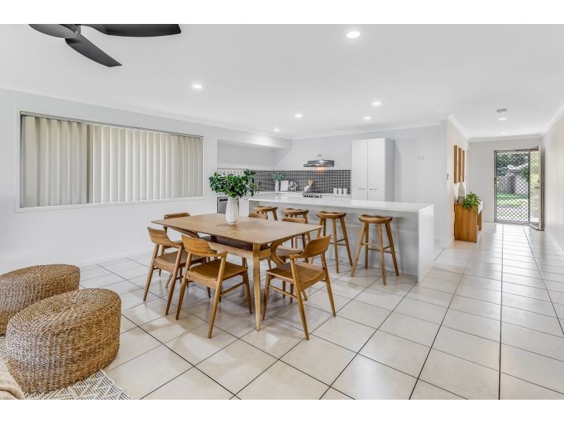 9 Frances Court, Kallangur QLD 4503