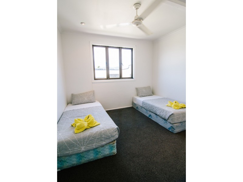 194 Spence St, Bungalow QLD 4870