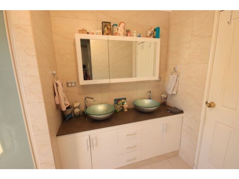 23 Pinewood Place, Beechboro WA 6063