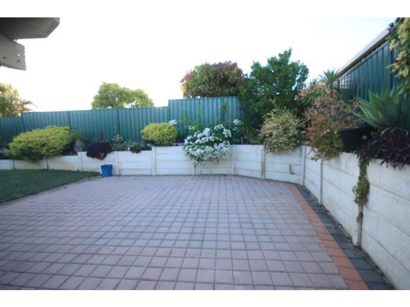 23 Pinewood Place, Beechboro WA 6063