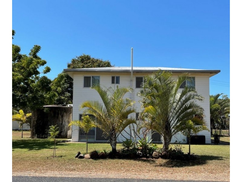 39 Evans Avenue, Seaforth QLD 4741