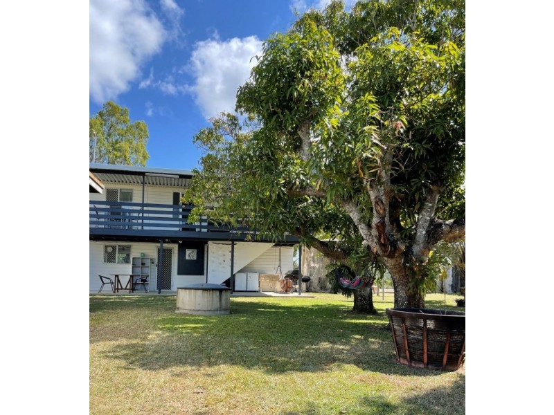 39 Evans Avenue, Seaforth QLD 4741