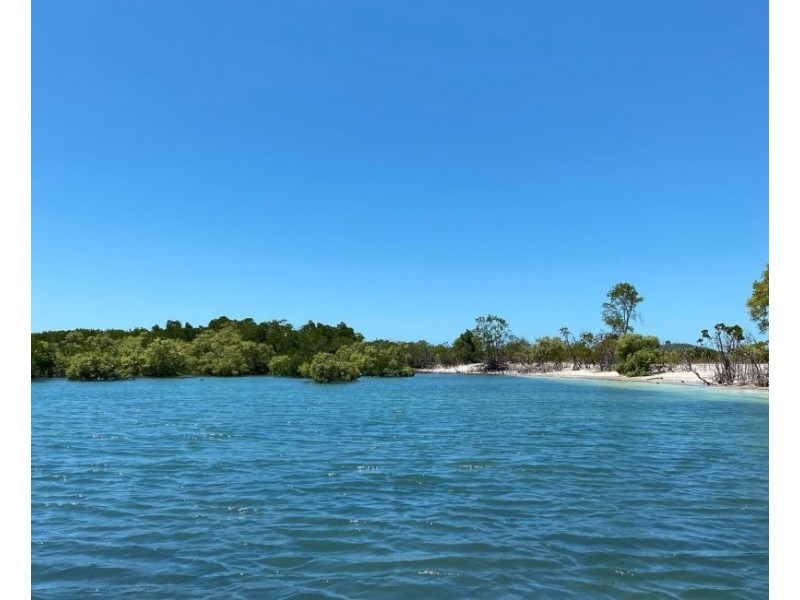 39 Evans Avenue, Seaforth QLD 4741