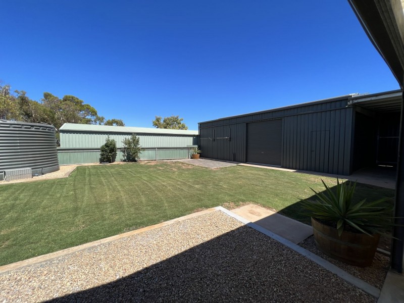 35 Wellington road, Cowell SA 5602