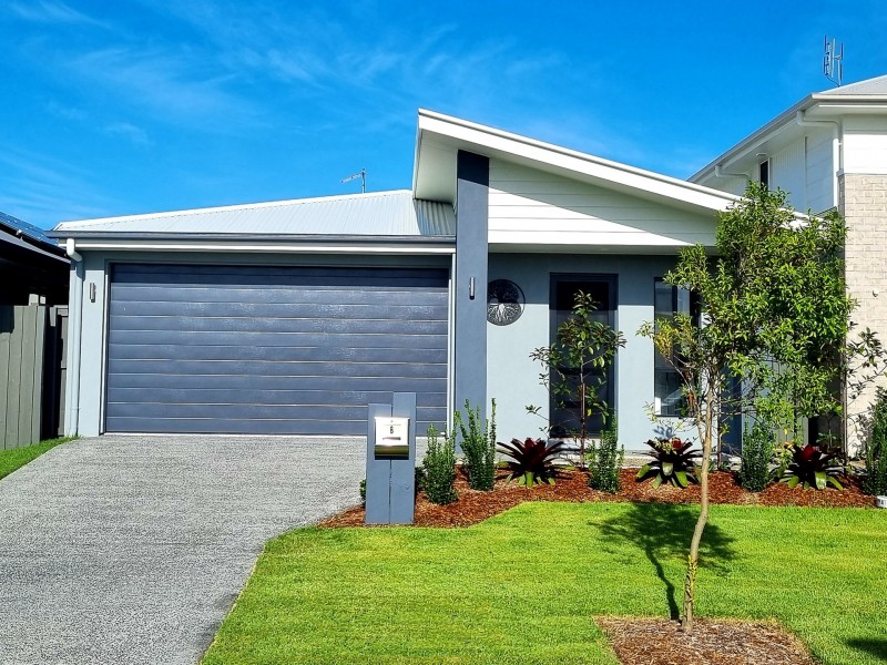 8 Hunter Parkway, Palmview QLD 4553