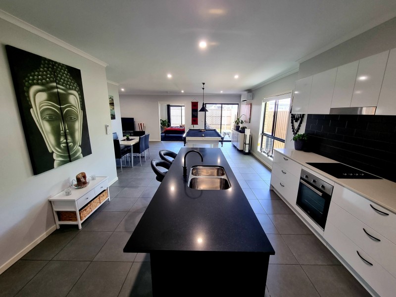 8 Hunter Parkway, Palmview QLD 4553
