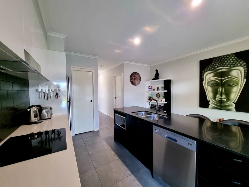 8 Hunter Parkway, Palmview QLD 4553
