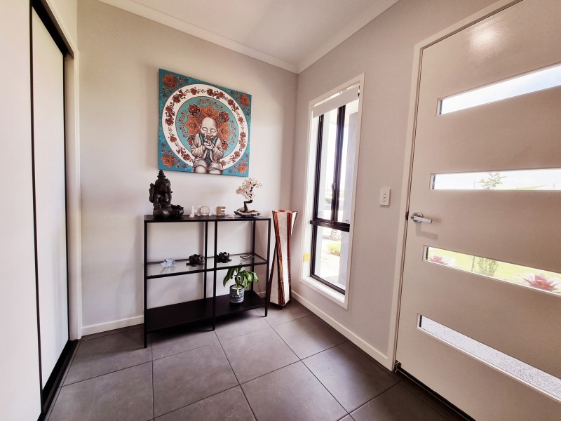 8 Hunter Parkway, Palmview QLD 4553