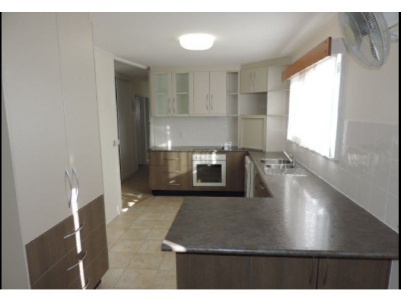 9 Irving Street, Cranbrook QLD 4814