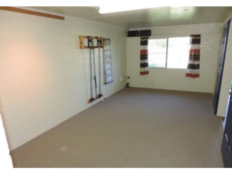 9 Irving Street, Cranbrook QLD 4814